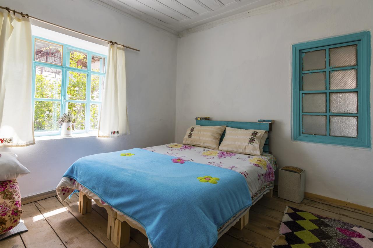 Hobbithousebademler Urla Exterior photo